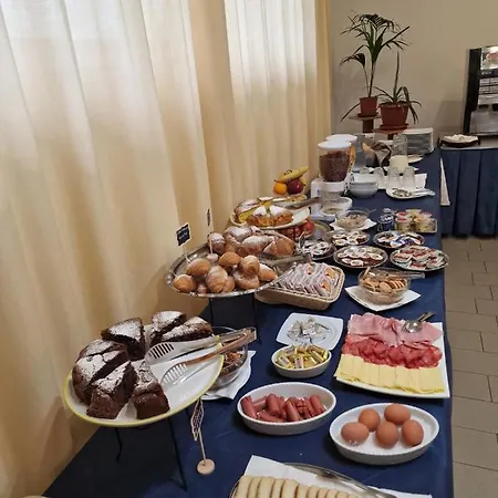Venezia Hotell 3*